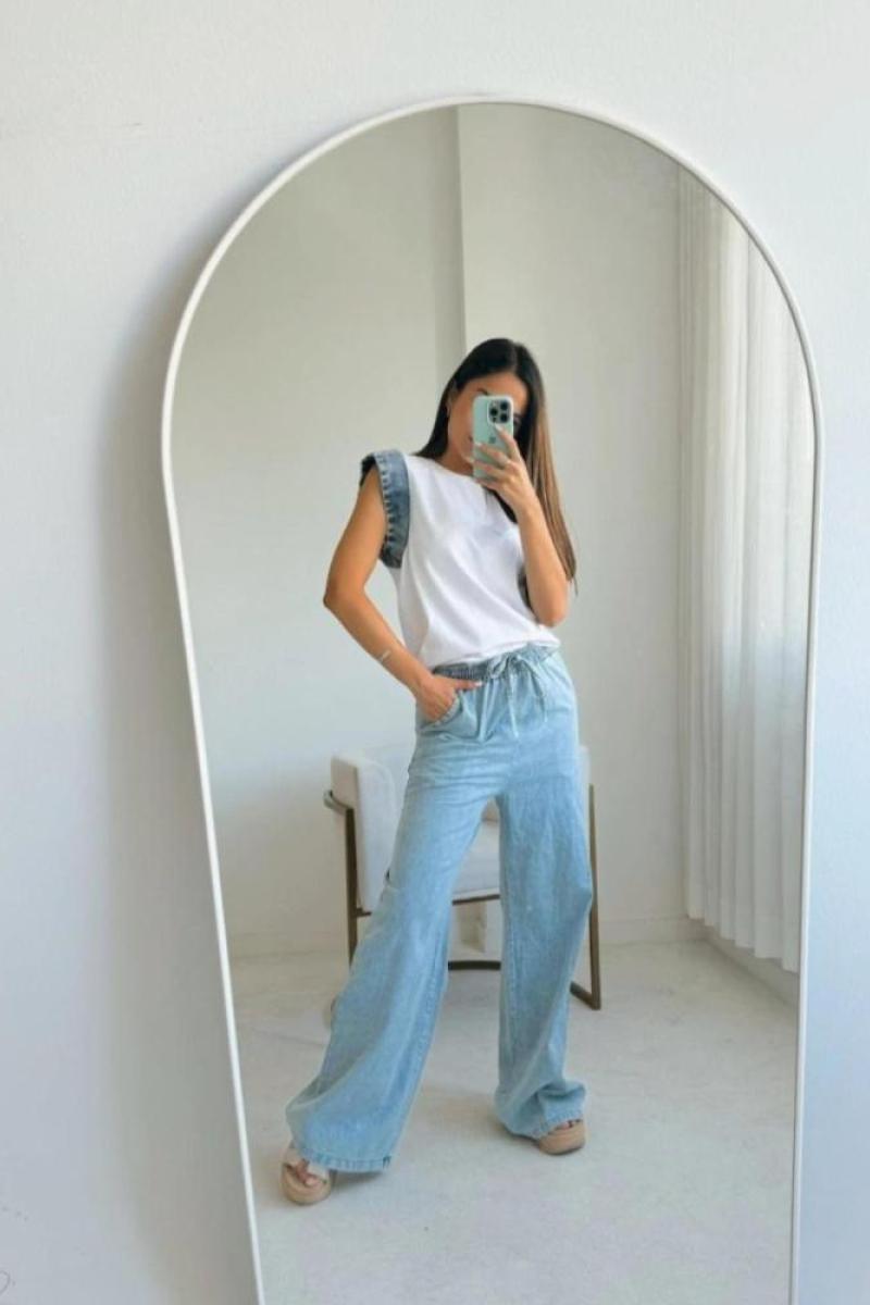 Remera Algodón con obreras en Jeans