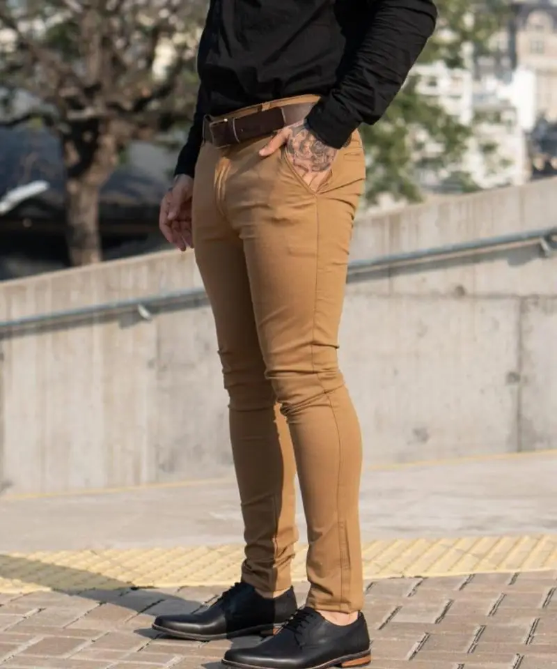 Pantalón corte chino