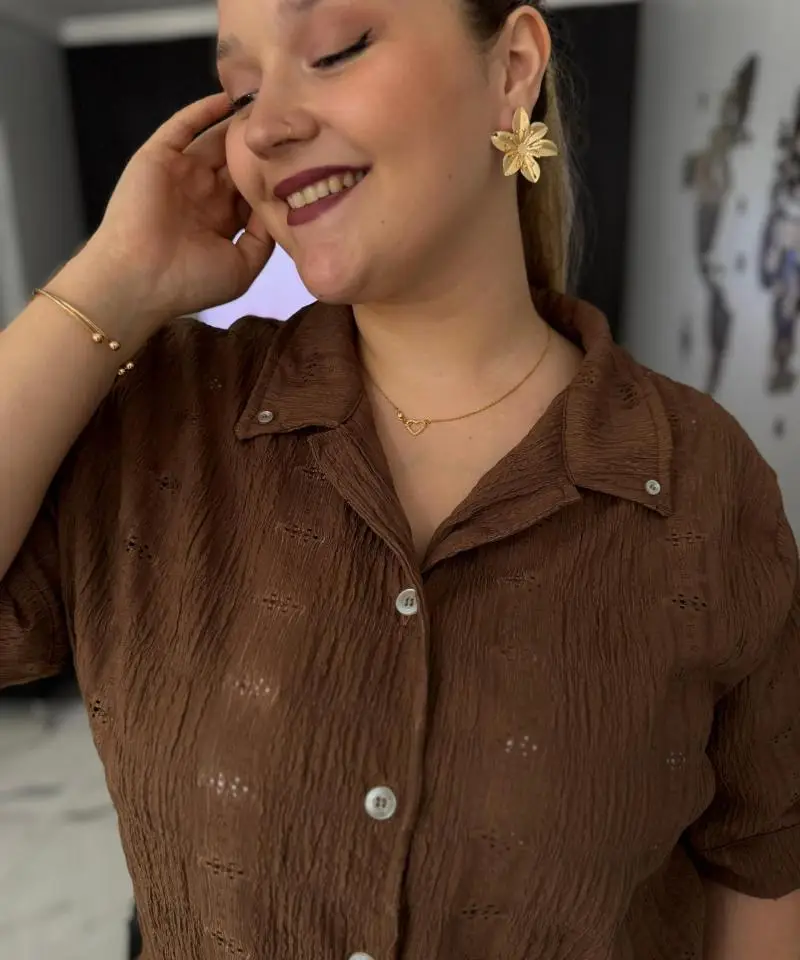 Camisa con encaje - 2